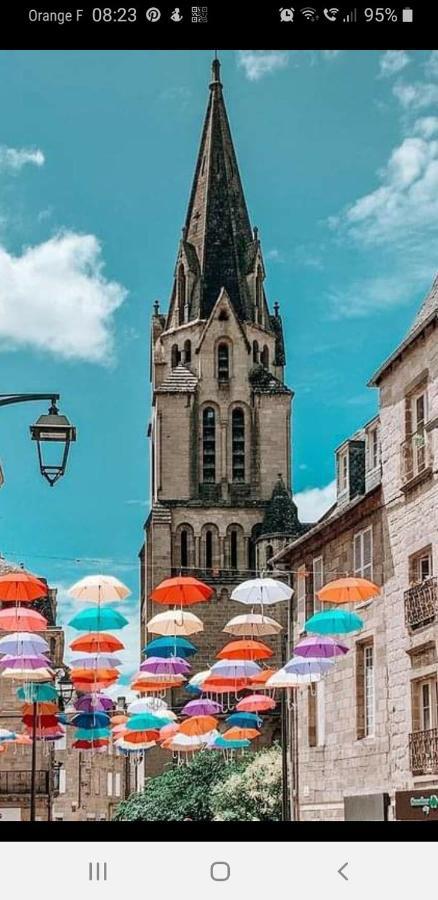 Chambre Climatisee Au Coeur De Brive Avec Televiseur Connecte Wifi Netflix Екстер'єр фото